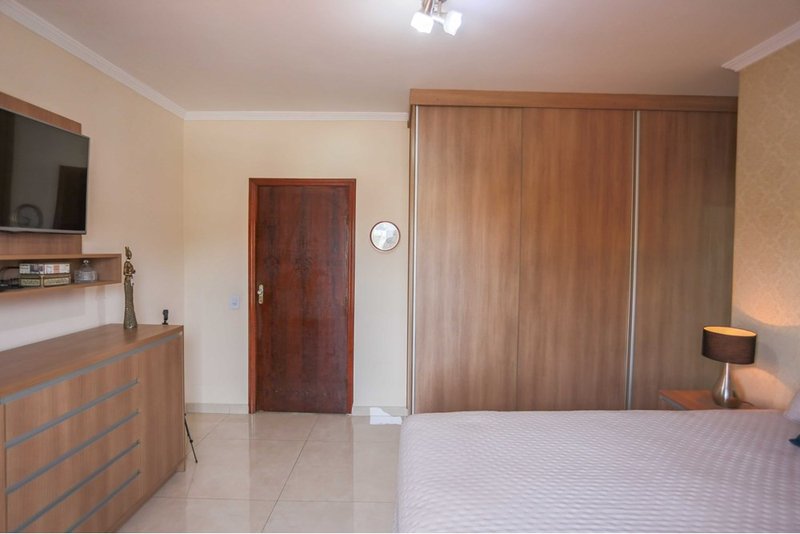 Casa &agrave; venda, 136m - 2 Dorm. 1 su&iacute;te - 2 vagas, espa&ccedil;o gourmet com churrasqueira - R$ 460k Avenida Padre Joaquim Gonçalves Pacheco Sorocaba - 