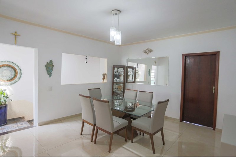 Casa &agrave; venda, 136m - 2 Dorm. 1 su&iacute;te - 2 vagas, espa&ccedil;o gourmet com churrasqueira - R$ 460k Avenida Padre Joaquim Gonçalves Pacheco Sorocaba - 