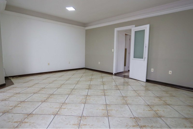 Casa &agrave; VENDA - 342m - 3 Dorm. 1 Suite - R$ 495.000 - Jardim Simus - Sorocaba SP Alameda dos Antúrios Sorocaba - 