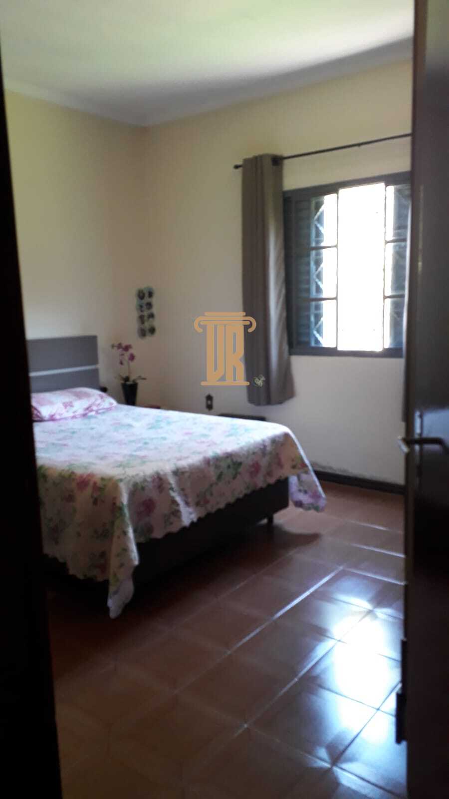 Ch&aacute;cara de 2.000m&sup2; a venda  em S&atilde;o Jos&eacute; dos Campos- SP  São José dos Campos - 