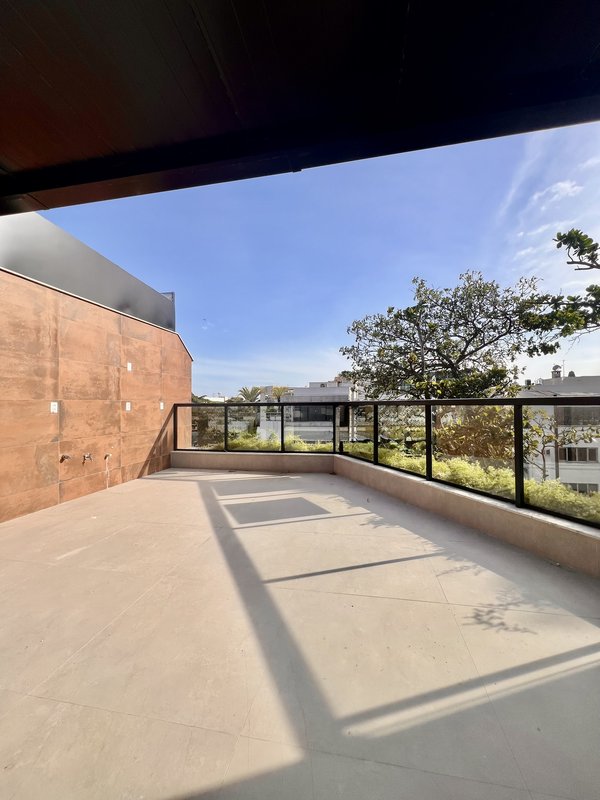 Cobertura duplex de primeira loca&ccedil;&atilde;o no Jardim Oce&acirc;nico  Rio de Janeiro - 