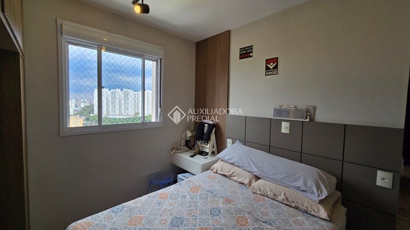 Apartamento 2 dormit&oacute;rios com su&iacute;te ? Condom&iacute;nio Suit, Bairro Planalto, S&atilde;o Bernardo do Ca Avenida Dom Jaime de Barros Câmara São Bernardo do Campo - 