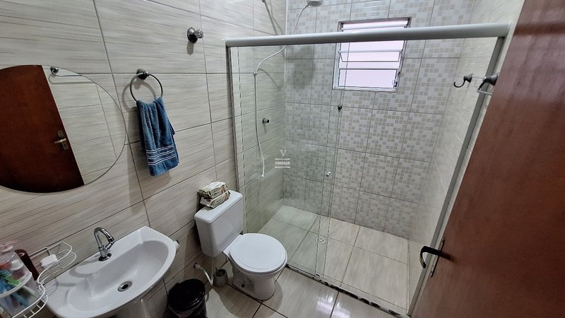 Casa 2 dormit&oacute;rios sendo 1 su&iacute;te + 5 vagas de garagem  Guarulhos - 