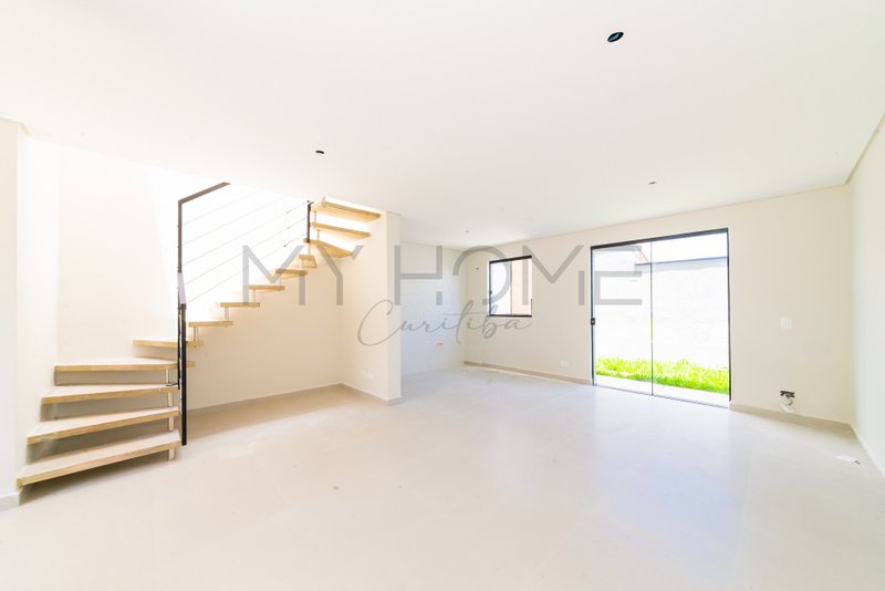 CASA &Agrave; VENDA NO ALTO BOQUEIR&Atilde;O COM 3 QUARTOS E 1 SU&Iacute;TE Rua Expedicionário Bruno Estrifica Curitiba - 