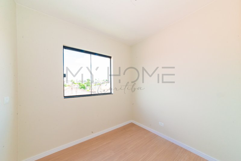 CASA &Agrave; VENDA NO ALTO BOQUEIR&Atilde;O COM 3 QUARTOS E 1 SU&Iacute;TE Rua Expedicionário Bruno Estrifica Curitiba - 