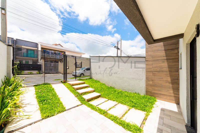 CASA &Agrave; VENDA NO ALTO BOQUEIR&Atilde;O COM 3 QUARTOS E 1 SU&Iacute;TE Rua Expedicionário Bruno Estrifica Curitiba - 