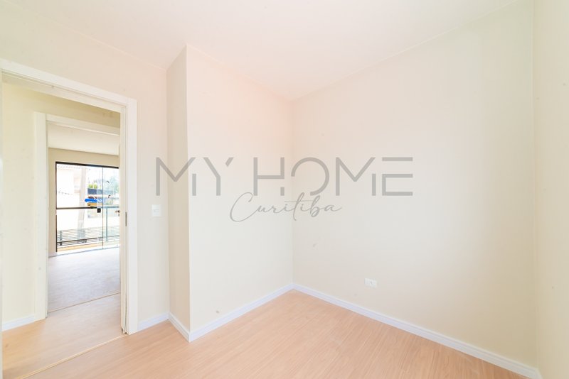 CASA &Agrave; VENDA NO ALTO BOQUEIR&Atilde;O COM 3 QUARTOS, 1 SU&Iacute;TE E QUINTAL Rua Expedicionário Bruno Estrifica Curitiba - 