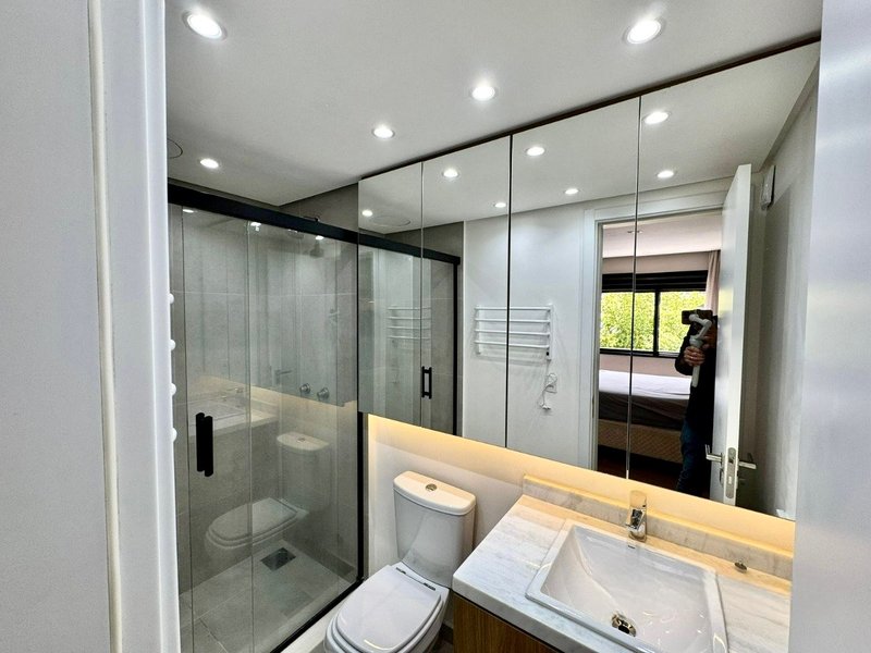 R$ 850.000 - NOVO - 610 CASEMIRO - &Oacute;TIMO APARTAMENTO - 64M2 - 2 DORM - SU&Iacute;TE - 1 VAGA Rua Casemiro de Abreu Porto Alegre - 