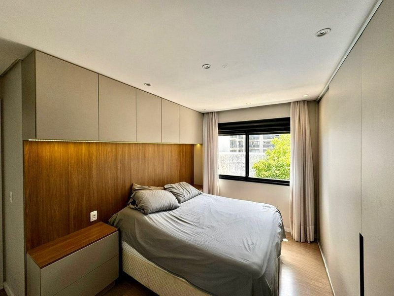 R$ 850.000 - NOVO - 610 CASEMIRO - &Oacute;TIMO APARTAMENTO - 64M2 - 2 DORM - SU&Iacute;TE - 1 VAGA Rua Casemiro de Abreu Porto Alegre - 