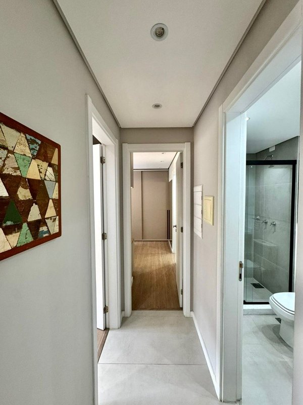 R$ 850.000 - NOVO - 610 CASEMIRO - &Oacute;TIMO APARTAMENTO - 64M2 - 2 DORM - SU&Iacute;TE - 1 VAGA Rua Casemiro de Abreu Porto Alegre - 
