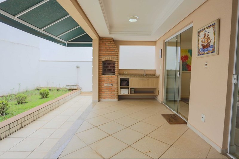 Casa &agrave; VENDA, 274m - 3 su&iacute;tes - condom&iacute;nio Villa D'ampezzo - Parque Campolim - Sorocaba SP Rua Osmar Montanham Sorocaba - 