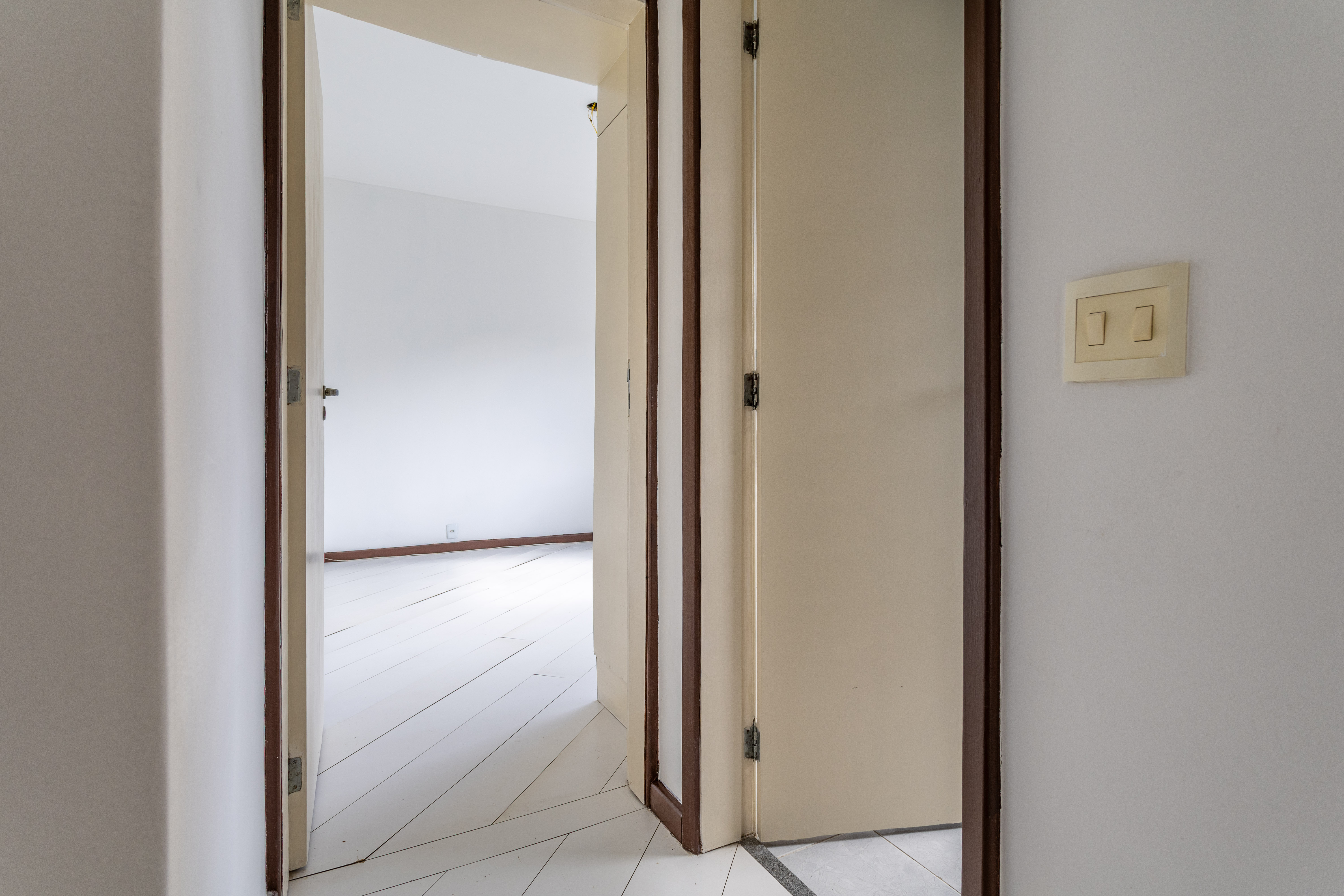 Apartamento de 2 quartos com &oacute;tima planta e garagem no Cosme Velho! Rua Cosme Velho Rio de Janeiro - 