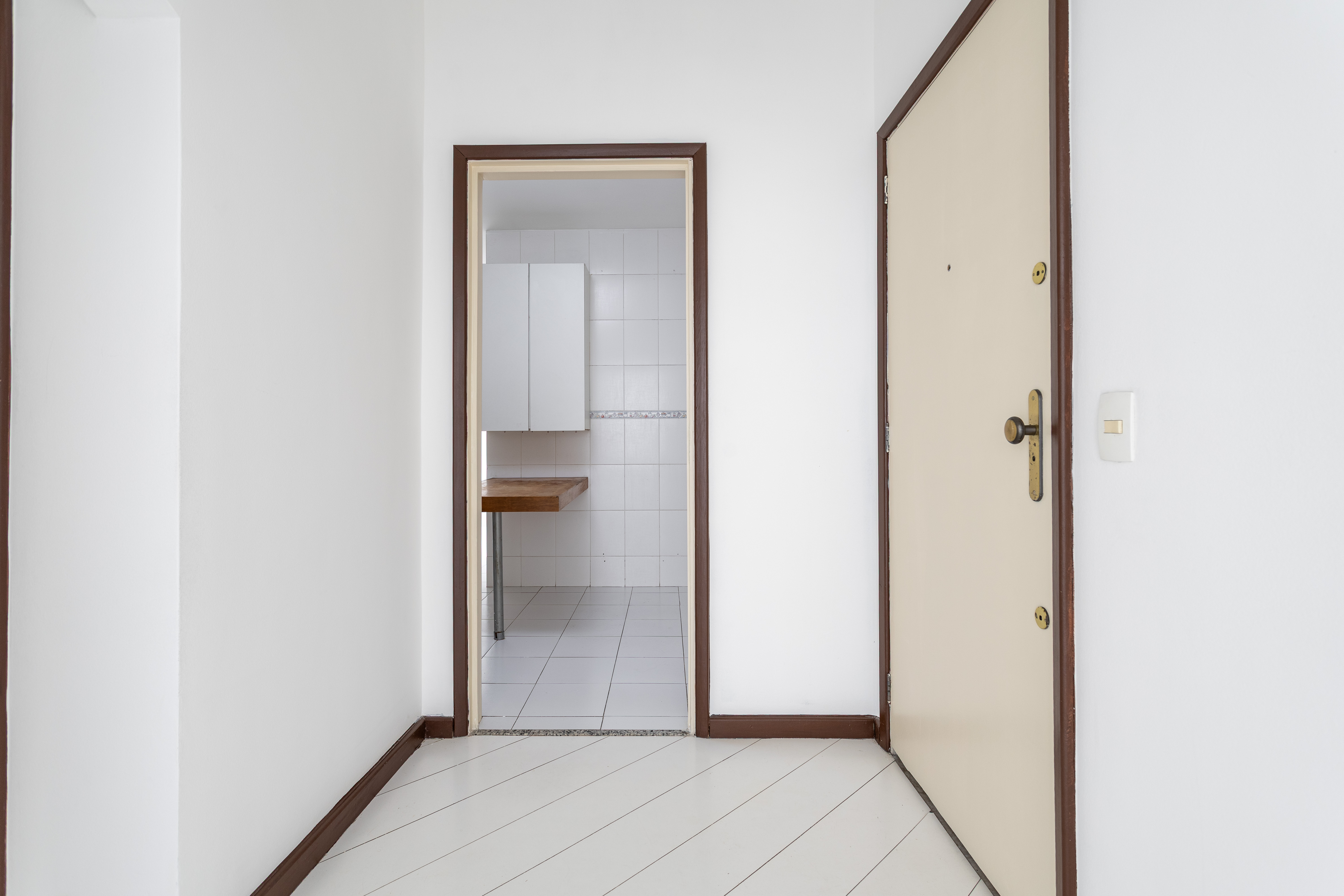 Apartamento de 2 quartos com &oacute;tima planta e garagem no Cosme Velho! Rua Cosme Velho Rio de Janeiro - 