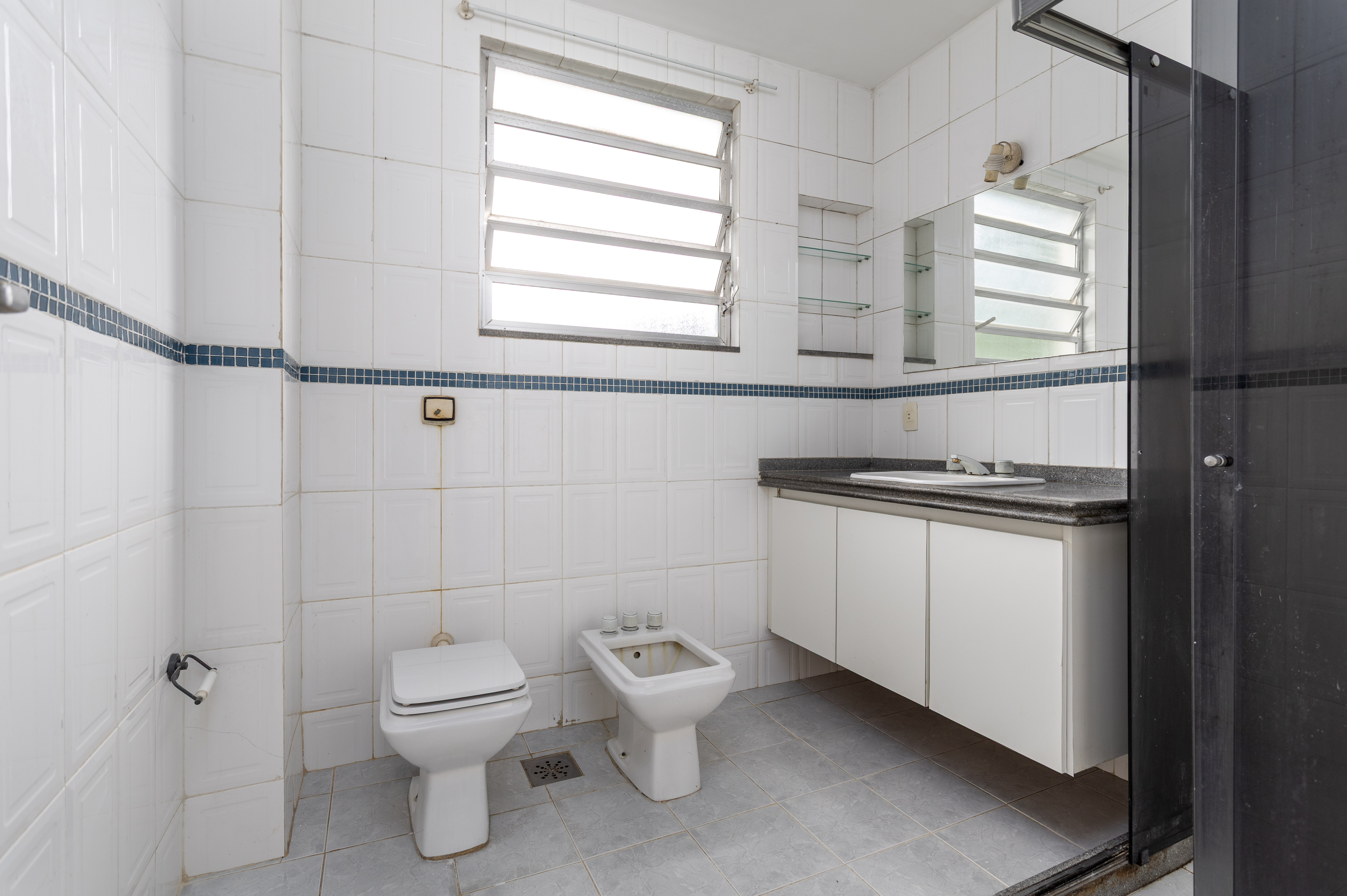 Apartamento de 2 quartos com &oacute;tima planta e garagem no Cosme Velho! Rua Cosme Velho Rio de Janeiro - 