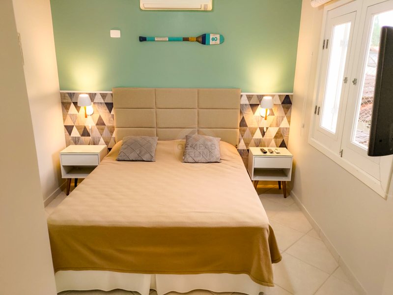 Casa aconchegante com 4 dormit&oacute;rios em Condom&iacute;nio com Piscina &ndash; Pr&oacute;xima ao Mar - LOCA&Ccedil;&Atilde;O  São Sebastião - 