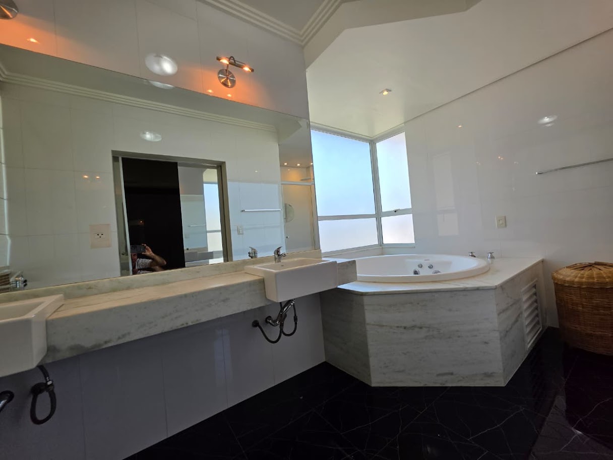 Casa com 3 dormit&oacute;rios &agrave; venda,270 m&sup2; - Condom&iacute;nio Villa dos Inglezes - Sorocaba - SP Avenida Lauro Miguel Sacker Sorocaba - 