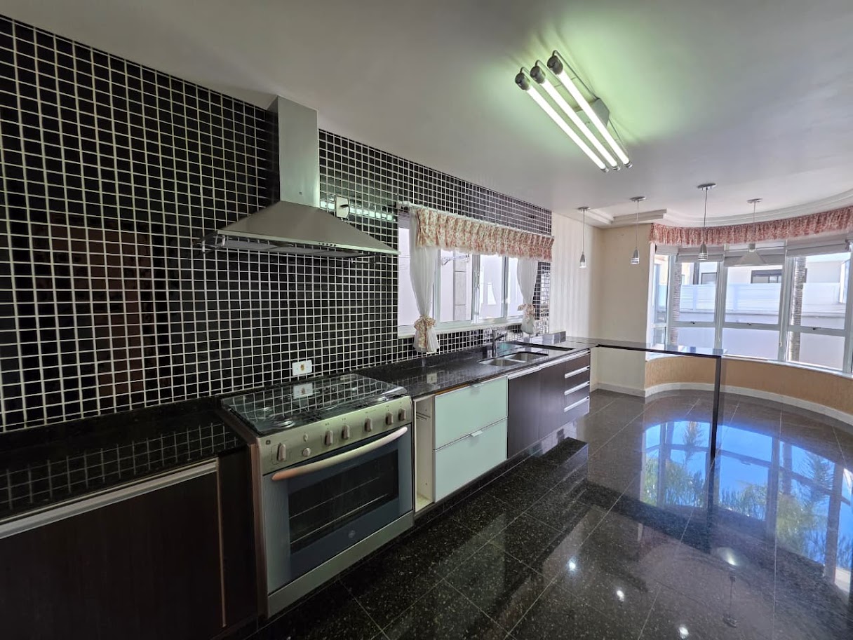 Casa com 3 dormit&oacute;rios &agrave; venda,270 m&sup2; - Condom&iacute;nio Villa dos Inglezes - Sorocaba - SP Avenida Lauro Miguel Sacker Sorocaba - 