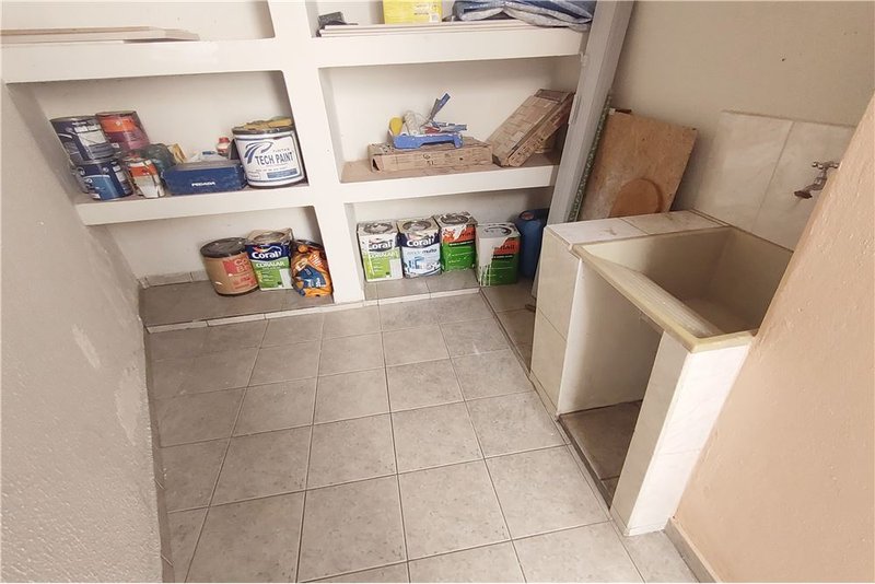 Casa T&eacute;rrea &agrave; Venda - 216m - R$ 420.000 - Totalmente Reformada - Vila Carvalho - Sorocaba Rua Voluntários da Pátria Sorocaba - 