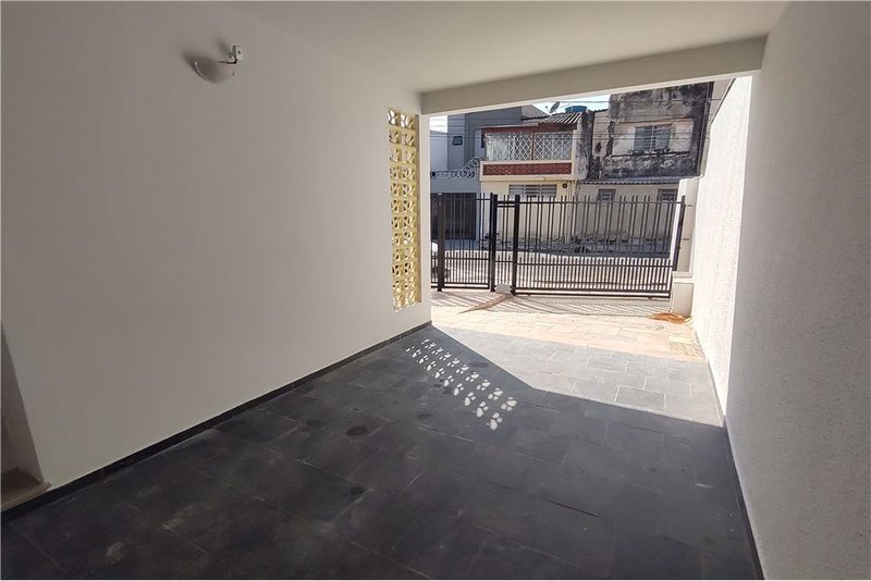 Casa T&eacute;rrea &agrave; Venda - 216m - R$ 420.000 - Totalmente Reformada - Vila Carvalho - Sorocaba Rua Voluntários da Pátria Sorocaba - 