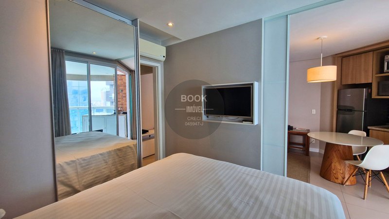 Apartamento para viver o Sonho de Morar na Quadra da Praia!   Av. Mal. Floriano Peixoto Santos - 