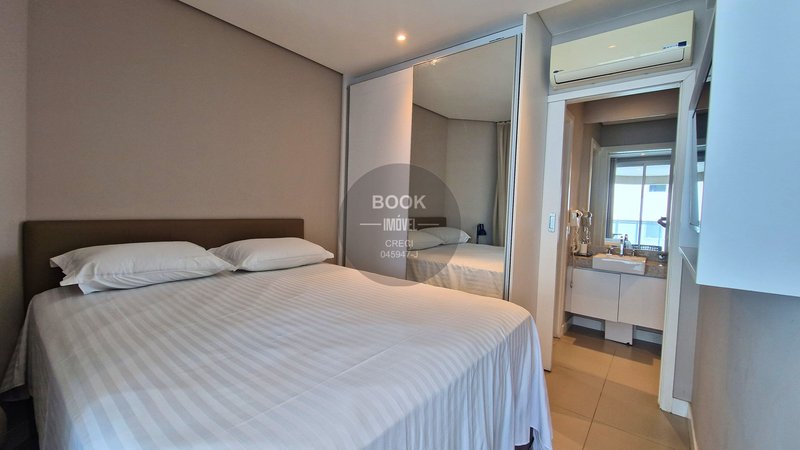 Apartamento para viver o Sonho de Morar na Quadra da Praia!   Av. Mal. Floriano Peixoto Santos - 