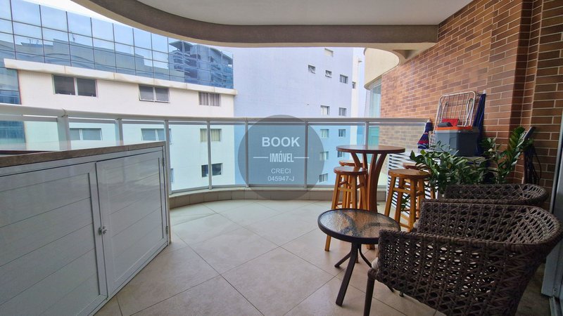 Apartamento para viver o Sonho de Morar na Quadra da Praia!   Av. Mal. Floriano Peixoto Santos - 