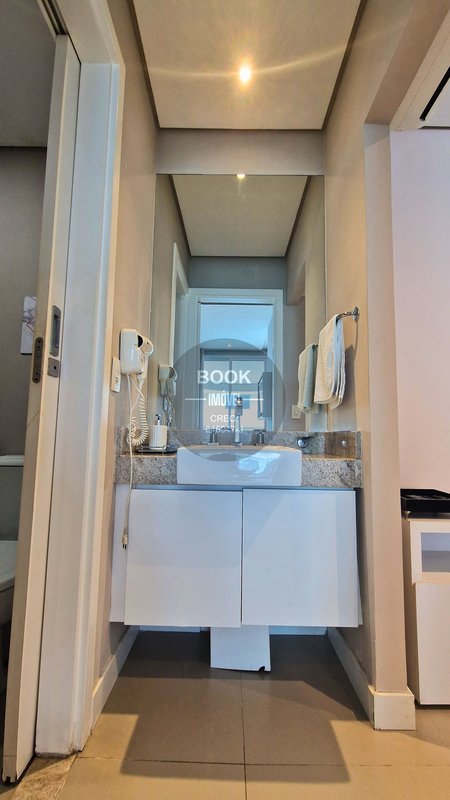 Apartamento para viver o Sonho de Morar na Quadra da Praia!   Av. Mal. Floriano Peixoto Santos - 