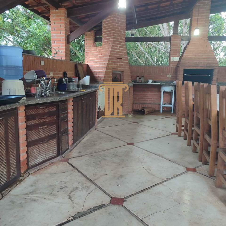 Maravilhosa ch&aacute;cara em Jacarei - SP  São José dos Campos - 