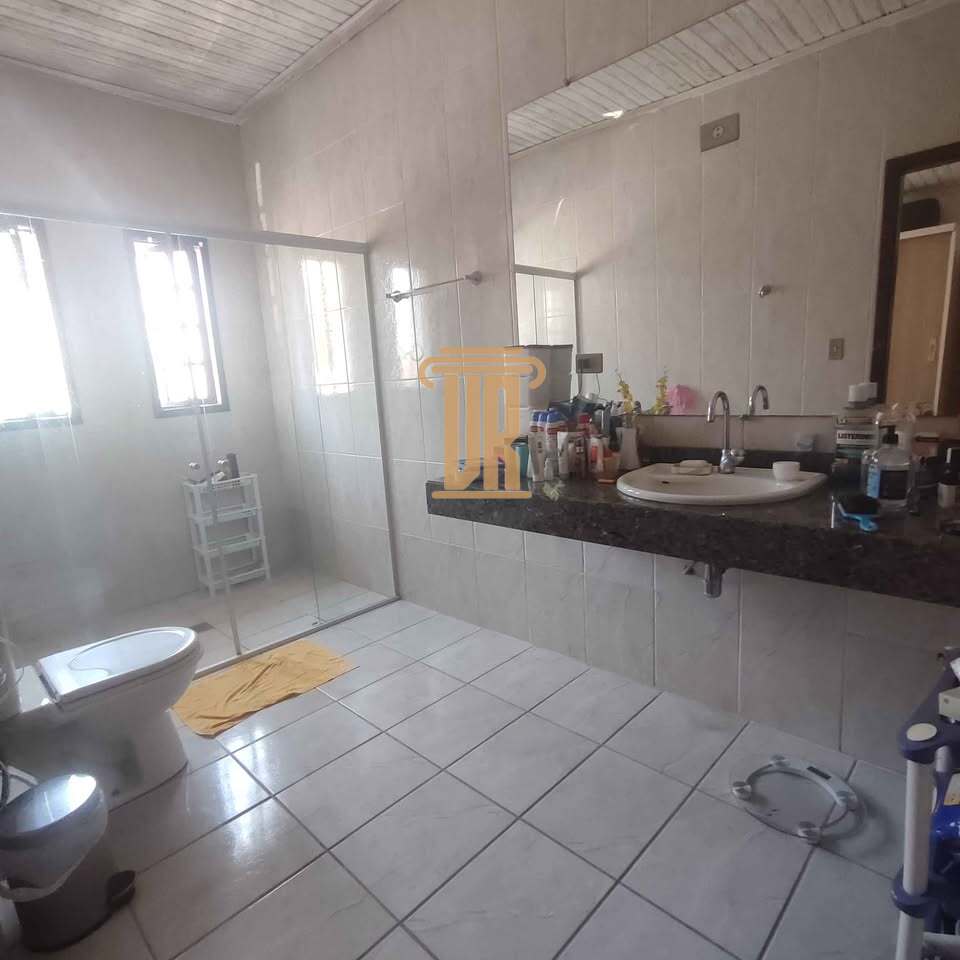 Maravilhosa ch&aacute;cara em Jacarei - SP  São José dos Campos - 