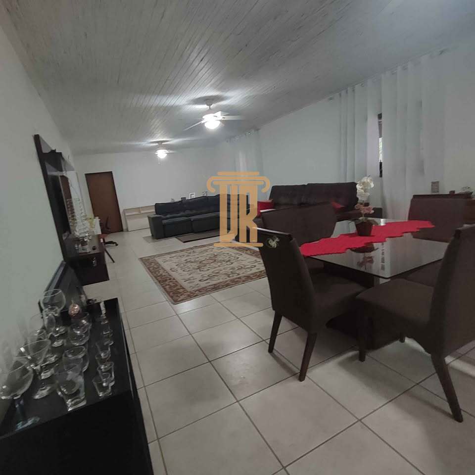 Maravilhosa ch&aacute;cara em Jacarei - SP  São José dos Campos - 