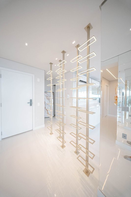 APARTAMENTO DE ALTO PADR&Atilde;O EM UM DOS PR&Eacute;DIOS MAIS EXCLUSIVOS DE S&Atilde;O PAULO Avenida Rebouças São Paulo - 