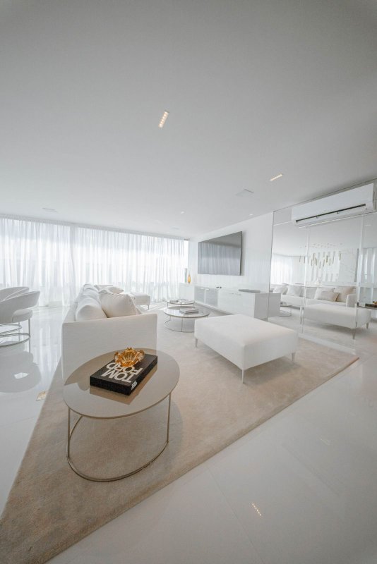 APARTAMENTO DE ALTO PADR&Atilde;O EM UM DOS PR&Eacute;DIOS MAIS EXCLUSIVOS DE S&Atilde;O PAULO Avenida Rebouças São Paulo - 