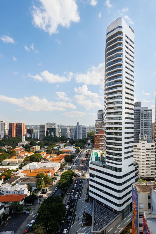APARTAMENTO DE ALTO PADR&Atilde;O EM UM DOS PR&Eacute;DIOS MAIS EXCLUSIVOS DE S&Atilde;O PAULO Avenida Rebouças São Paulo - 