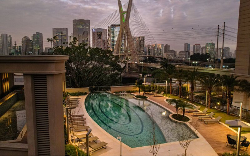 APARTAMENTO DE ALTO PADR&Atilde;O COM ASSINATURA DE SOFISTICA&Ccedil;&Atilde;O Avenida Duquesa de Goiás São Paulo - 