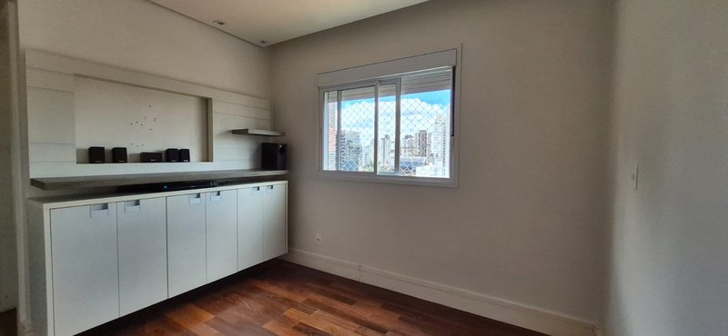 ALUGA-SE LINDO APARTAMENTO - 3 SU&Iacute;TES &ndash; 2 VAGAS - 138 M&sup2; Rua Antônio Pacheco Valente São Paulo - 