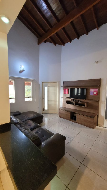 VENDO LINDA CASA NOVA COMPLETA &ndash; 130M2 &ndash; OPORTUNIDADE! Rua Jacutinga Indaiatuba - 