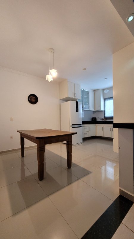 VENDO LINDA CASA NOVA COMPLETA &ndash; 130M2 &ndash; OPORTUNIDADE! Rua Jacutinga Indaiatuba - 