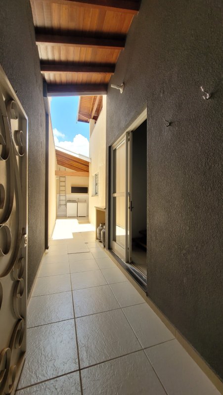 VENDO LINDA CASA NOVA COMPLETA &ndash; 130M2 &ndash; OPORTUNIDADE! Rua Jacutinga Indaiatuba - 