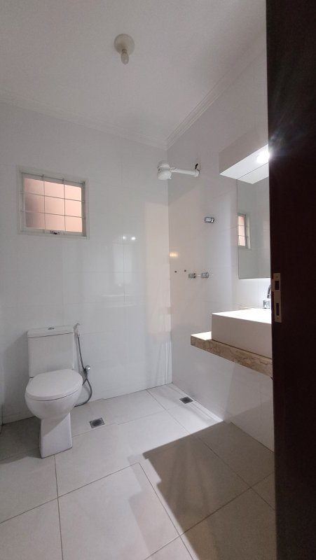 VENDO LINDA CASA NOVA COMPLETA &ndash; 130M2 &ndash; OPORTUNIDADE! Rua Jacutinga Indaiatuba - 