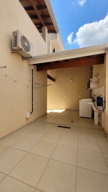 VENDO LINDA CASA NOVA COMPLETA &ndash; 130M2 &ndash; OPORTUNIDADE! Rua Jacutinga Indaiatuba - 