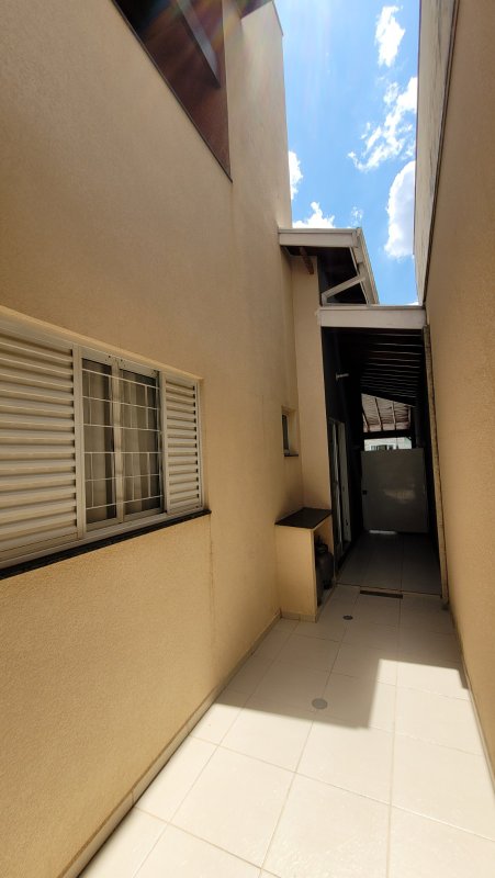 VENDO LINDA CASA NOVA COMPLETA &ndash; 130M2 &ndash; OPORTUNIDADE! Rua Jacutinga Indaiatuba - 