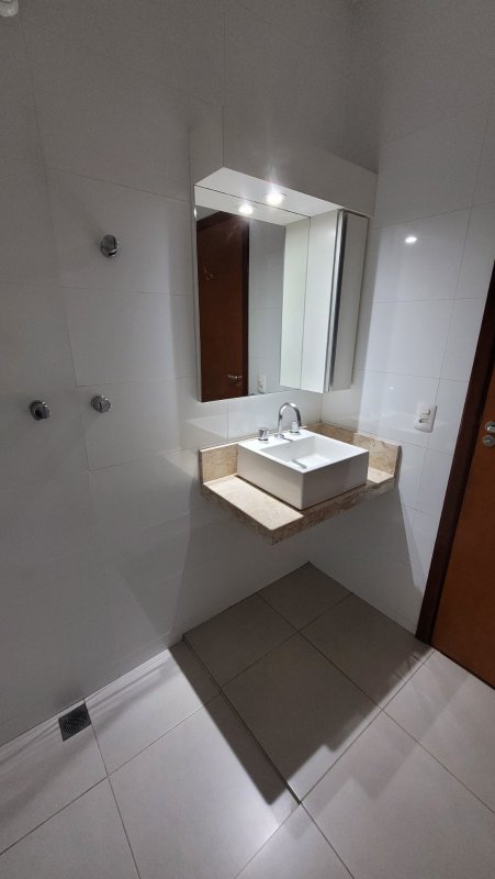 VENDO LINDA CASA NOVA COMPLETA &ndash; 130M2 &ndash; OPORTUNIDADE! Rua Jacutinga Indaiatuba - 