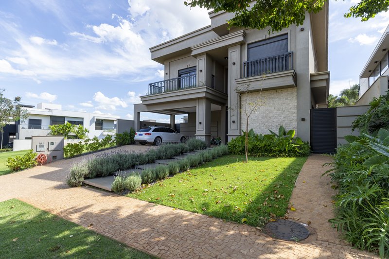 Casa &agrave; Venda condom&iacute;nio Bela Vista Ribeir&atilde;o Preto Alameda Olhos Dágua Ribeirão Preto - 