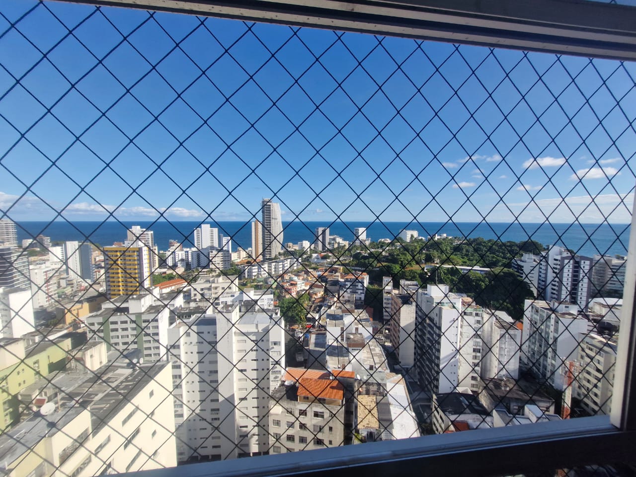 APARTAMENTO NASCENTE 3 QUARTOS SU&Iacute;TE DEPEND&Ecirc;NCIA 2 GARAGENS ELEVADORES &Agrave; VENDA NA BARRA! Avenida Princesa Isabel Salvador - 