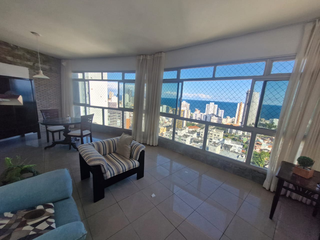 APARTAMENTO NASCENTE 3 QUARTOS SU&Iacute;TE DEPEND&Ecirc;NCIA 2 GARAGENS ELEVADORES &Agrave; VENDA NA BARRA! Avenida Princesa Isabel Salvador - 