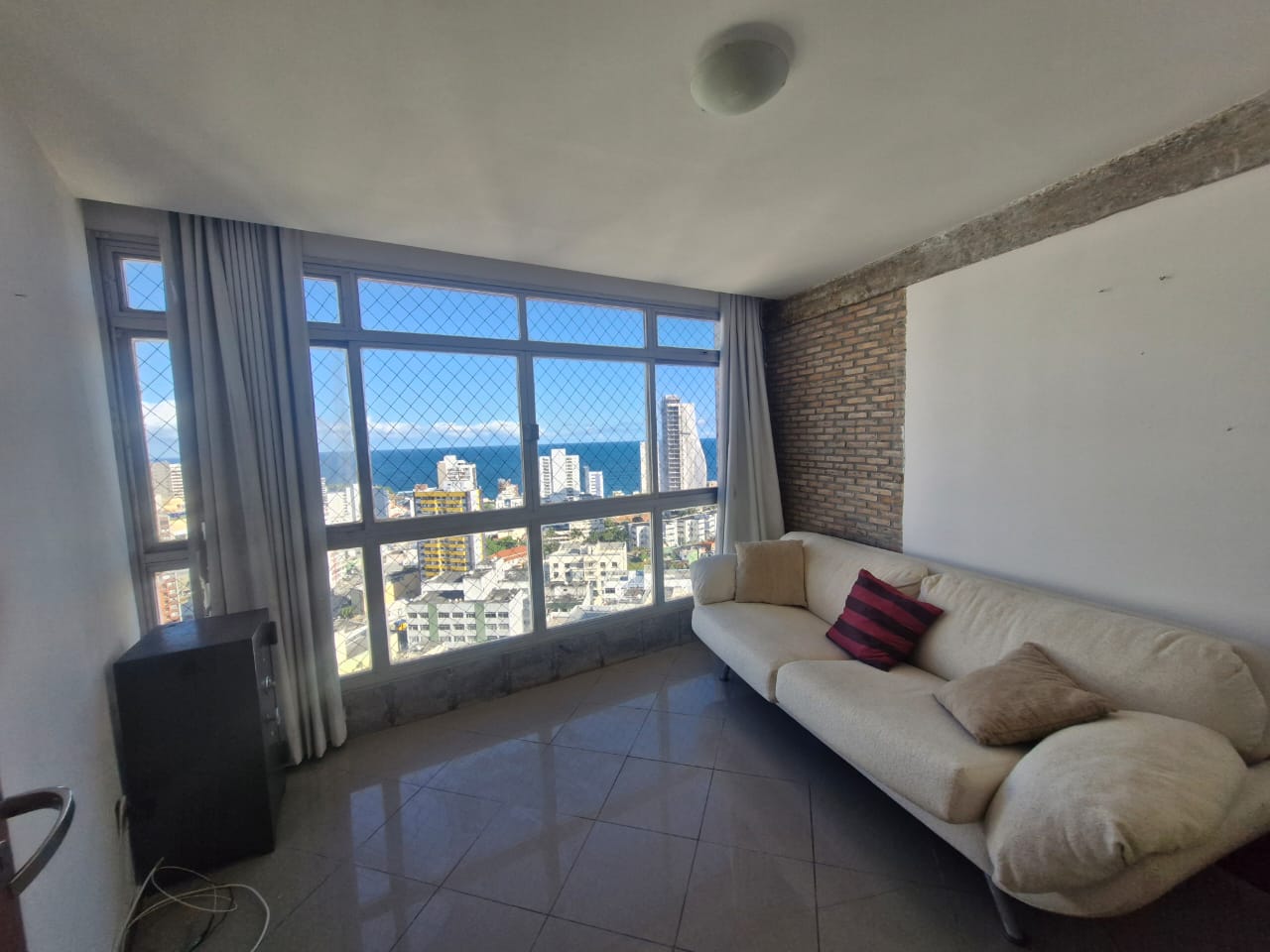 APARTAMENTO NASCENTE 3 QUARTOS SU&Iacute;TE DEPEND&Ecirc;NCIA 2 GARAGENS ELEVADORES &Agrave; VENDA NA BARRA! Avenida Princesa Isabel Salvador - 