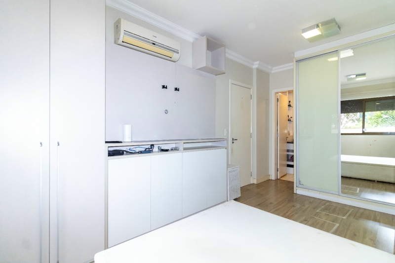 R$ 850.000 - BELO APARTAMENTO - 92M2 - 2 DORM - SU&Iacute;TE - GARDEN - 2 VAGAS Rua Engenheiro Adolfo Stern Porto Alegre - 