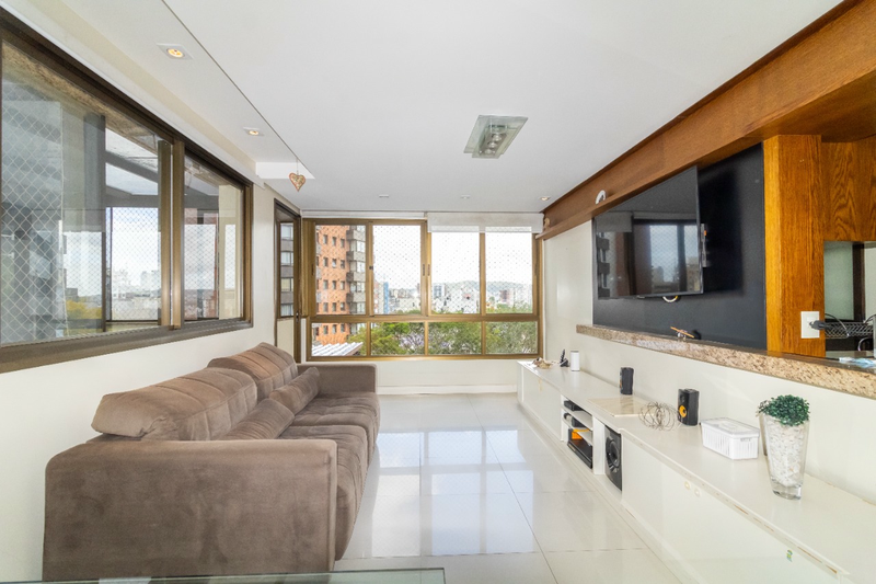 R$ 850.000 - BELO APARTAMENTO - 92M2 - 2 DORM - SU&Iacute;TE - GARDEN - 2 VAGAS Rua Engenheiro Adolfo Stern Porto Alegre - 