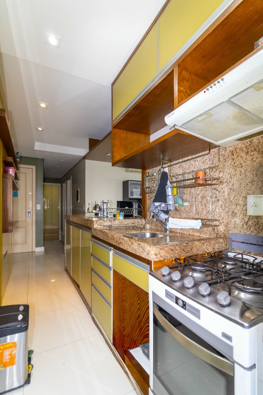 R$ 850.000 - BELO APARTAMENTO - 92M2 - 2 DORM - SU&Iacute;TE - GARDEN - 2 VAGAS Rua Engenheiro Adolfo Stern Porto Alegre - 