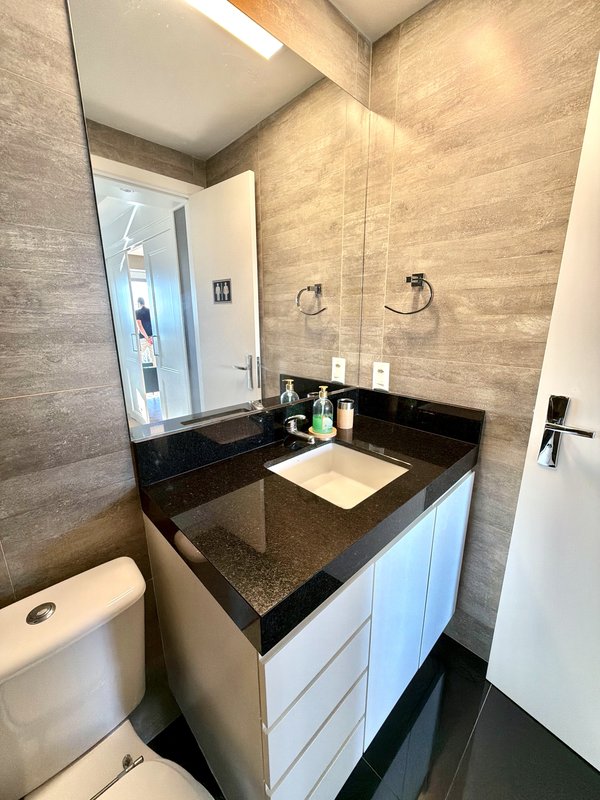 R$ 799.000 - LIND&Iacute;SSIMO - MOBILIADO - 60M2 - 1 DORMIT&Oacute;RIO - 1 VAGA - VISTA - INFRA Avenida Luiz Manoel Gonzaga Porto Alegre - 